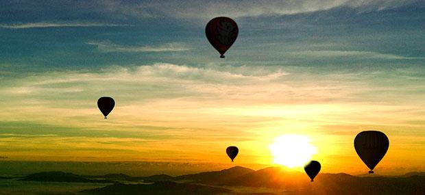 Hot Air Balloon Rides at Sunrise from Cairns and Port Douglas Daily Sunrise-Hot-Air-Ballooning-Cairns-and-Port-Douglas